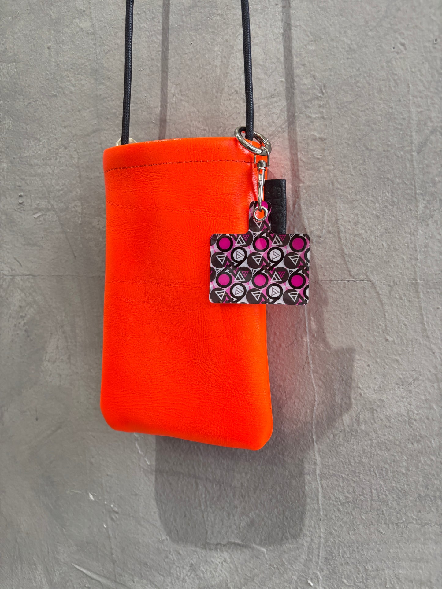 【新色追加】ネオンカラーサコッシュ/SP240214