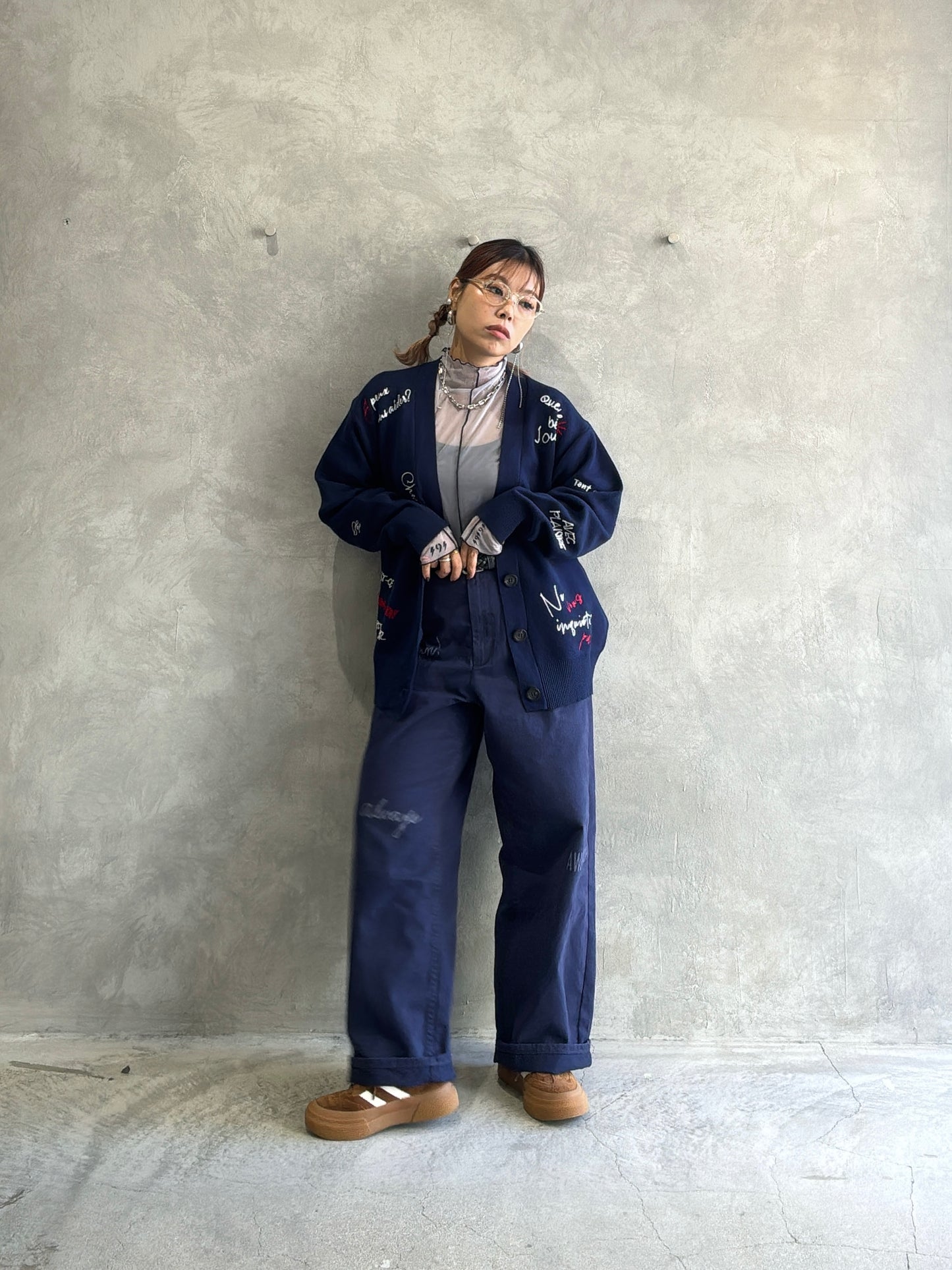 刺繍ロゴニットカーディガン/LHELBIE