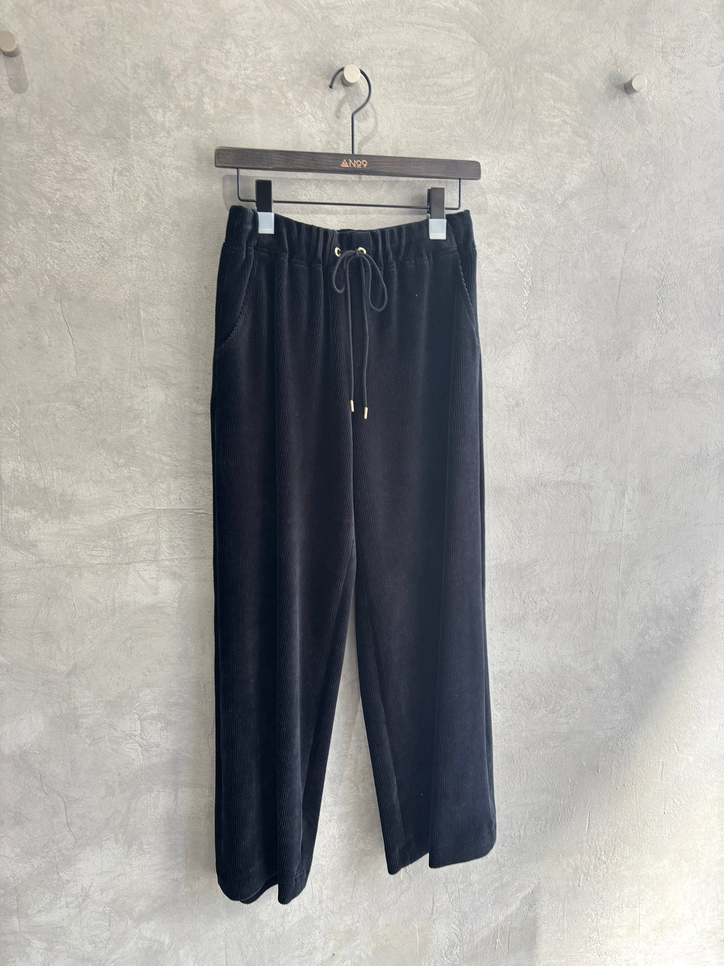 コーデュロイジャージーセミワイドパンツ／trois