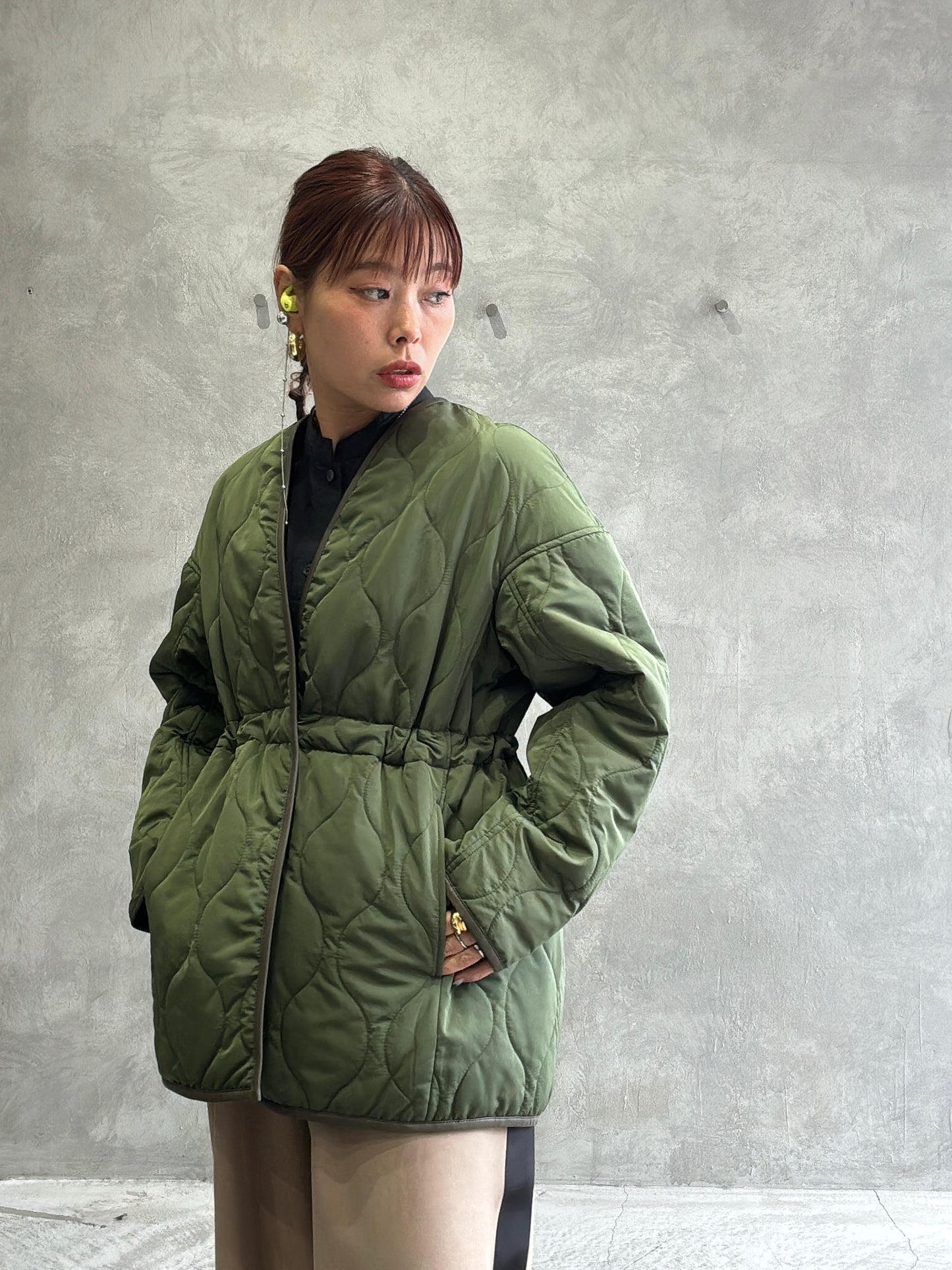 キルティングVネックショートコート／trois