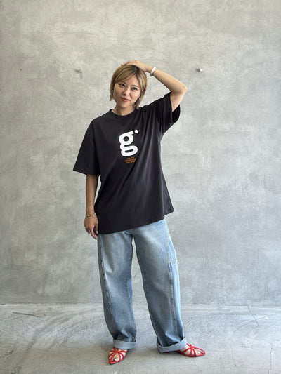 受付終了【予約販売】men'sサイズ／"g"フロッキープリントTシャツ／ING