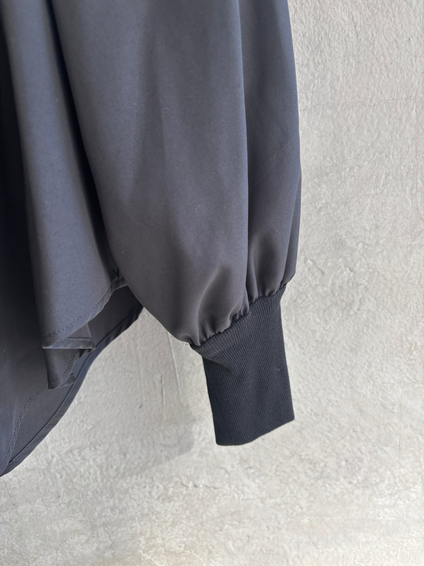 タックフレアーブラウス／trois