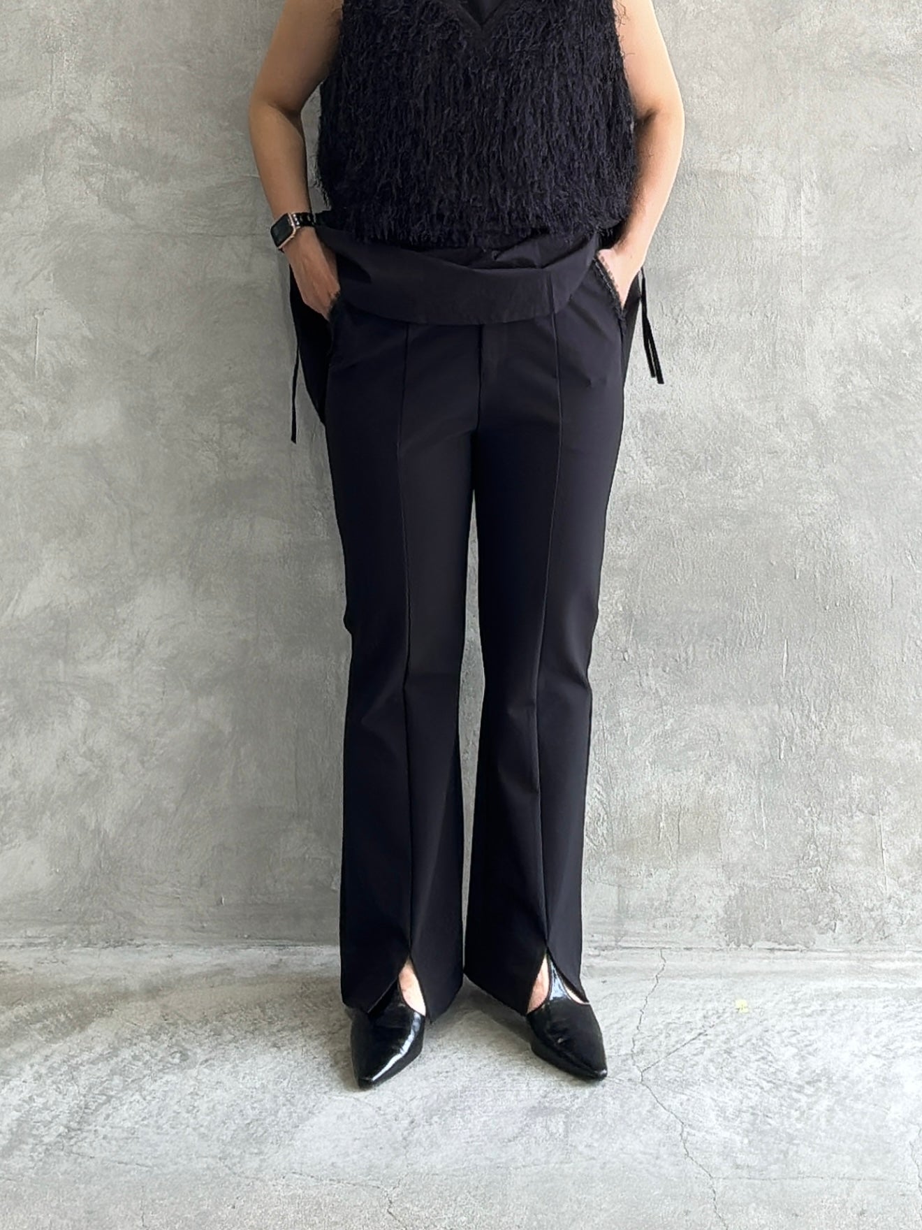 スーパーストレッチフレアパンツ／CYAN tokyo