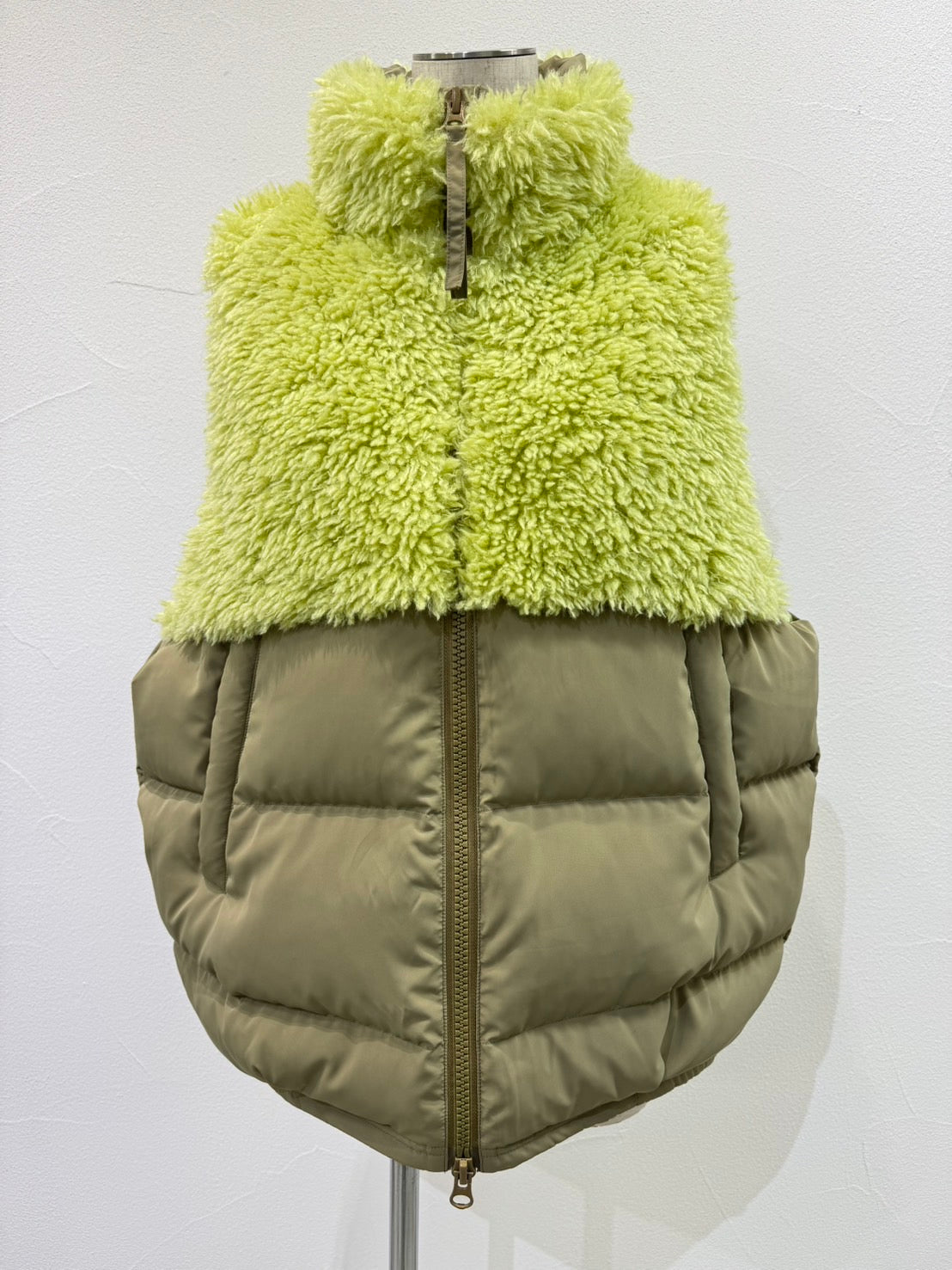 【予約⚡︎販売】シャギーボアコンビダウンベスト／604519／CYAN tokyo／2026 AW#1