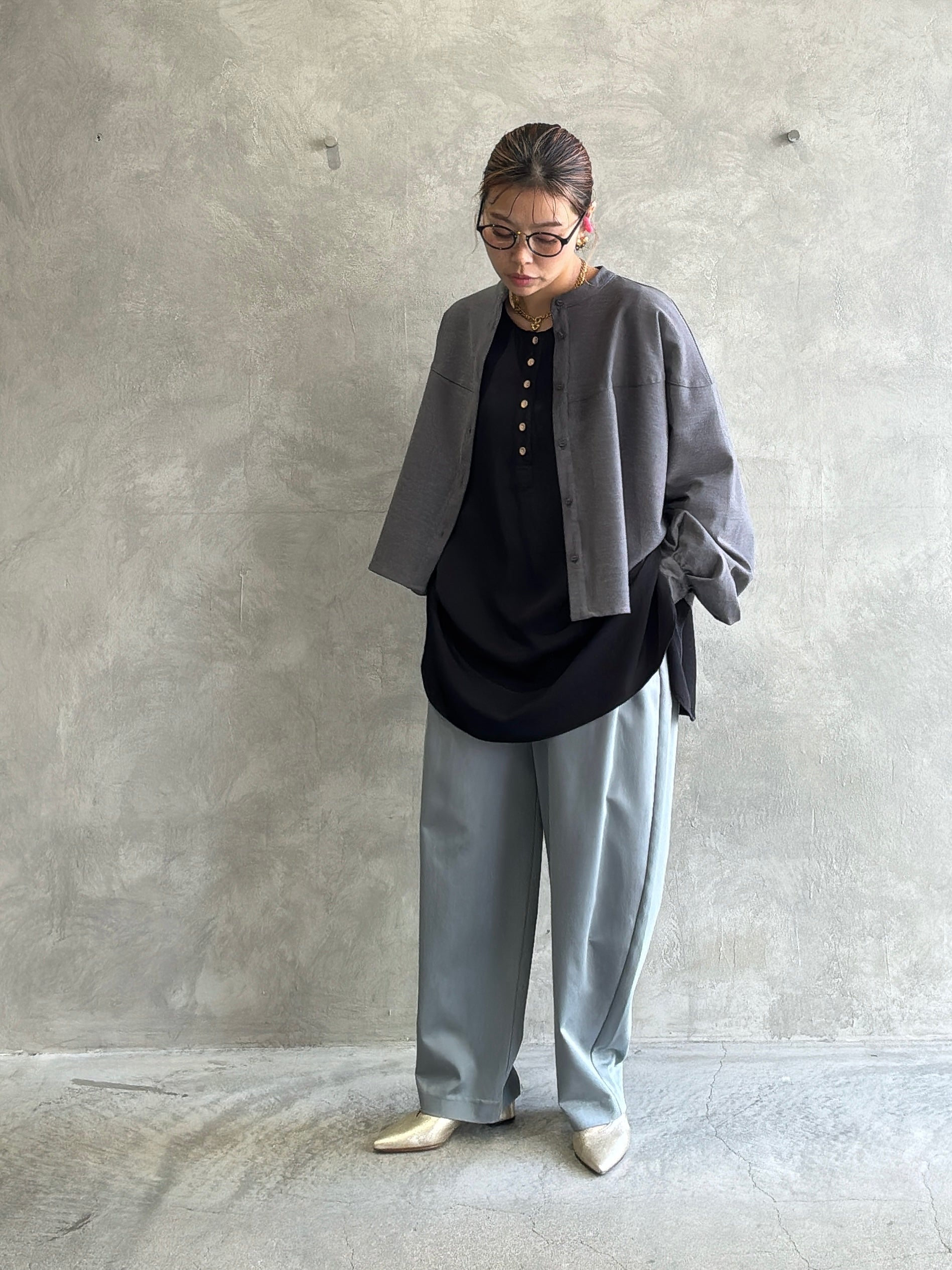 ★ラウンドステッチサーキュラシャツ／CYAN tokyo