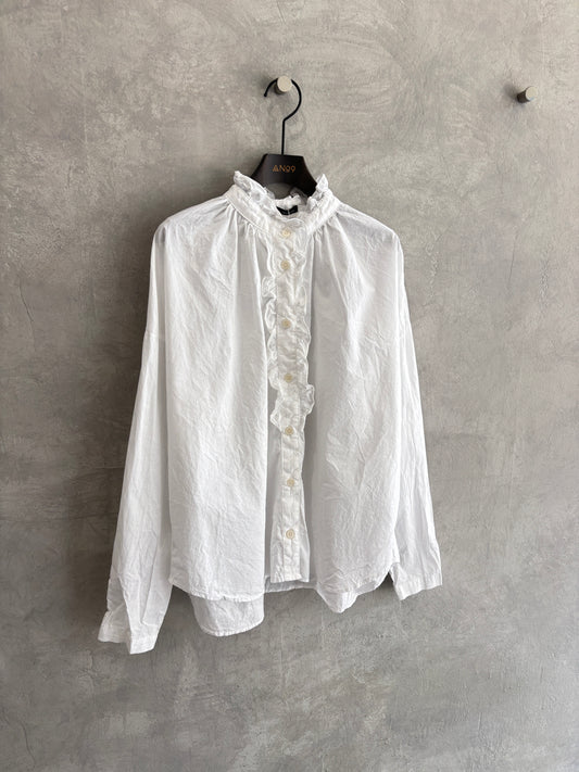 フリルブラウス／vent blanc