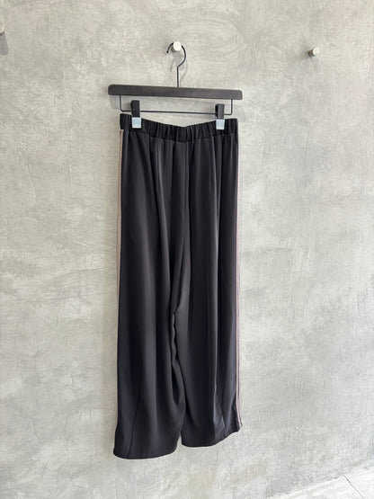 サイドラインバレルレッグパンツ／ayane