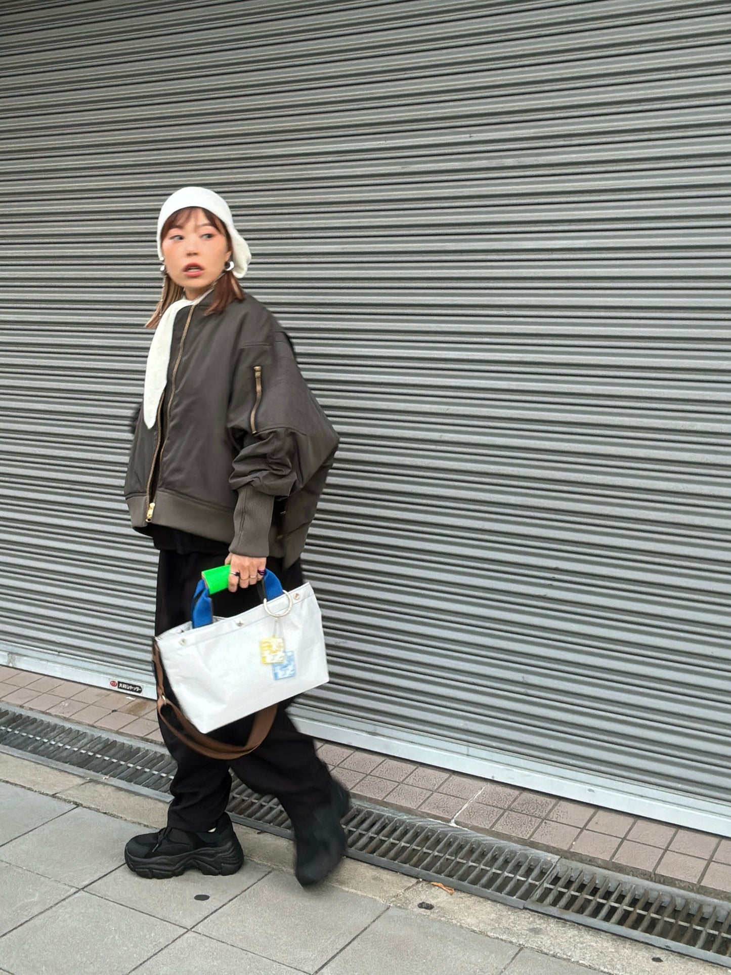 ナイロンツイルポンチョライクMA-1／trois