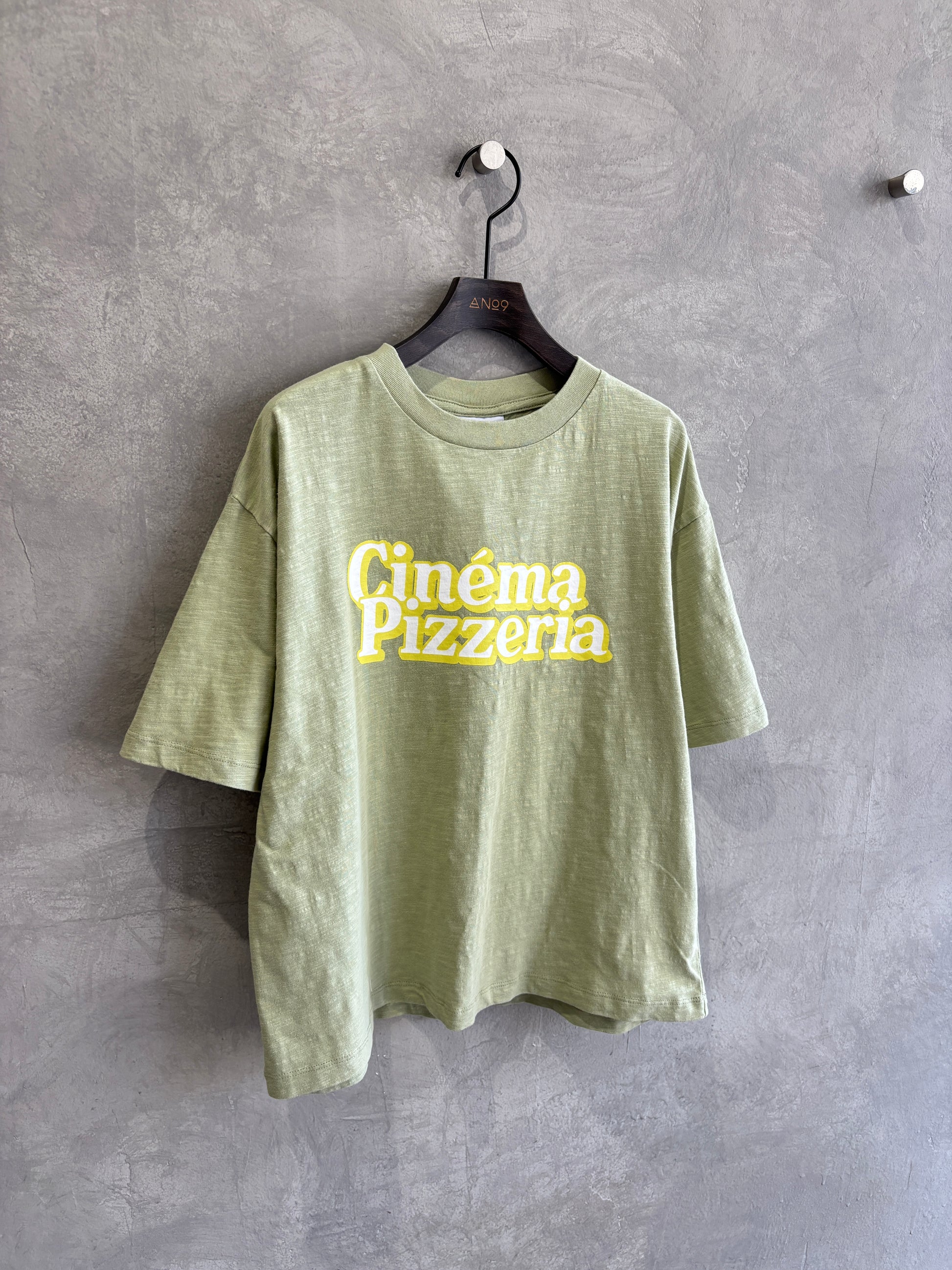 【予約販売】Cinema Pizzeria スラブTシャツ／ING