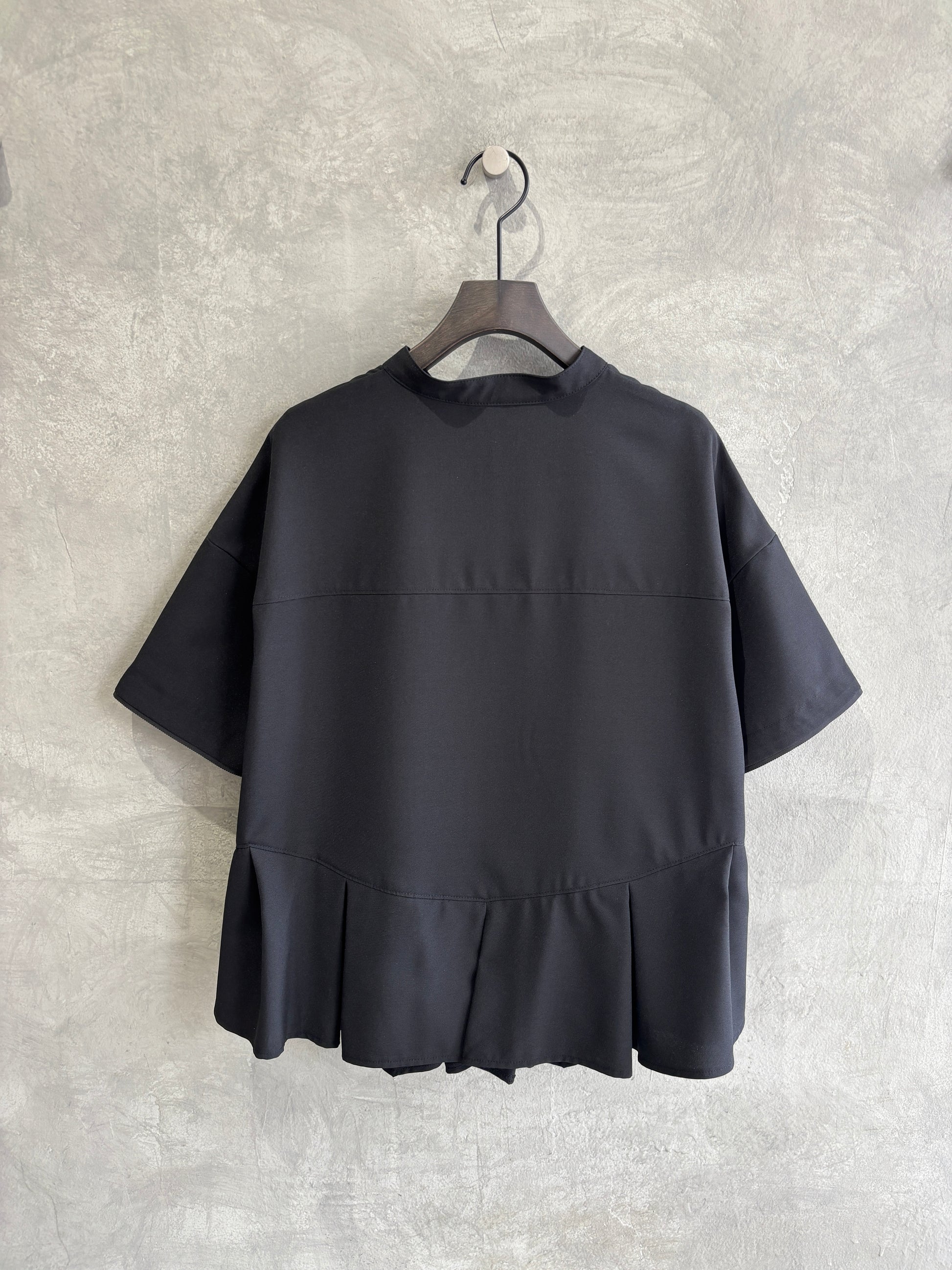 ぺプラムブラウス／trois