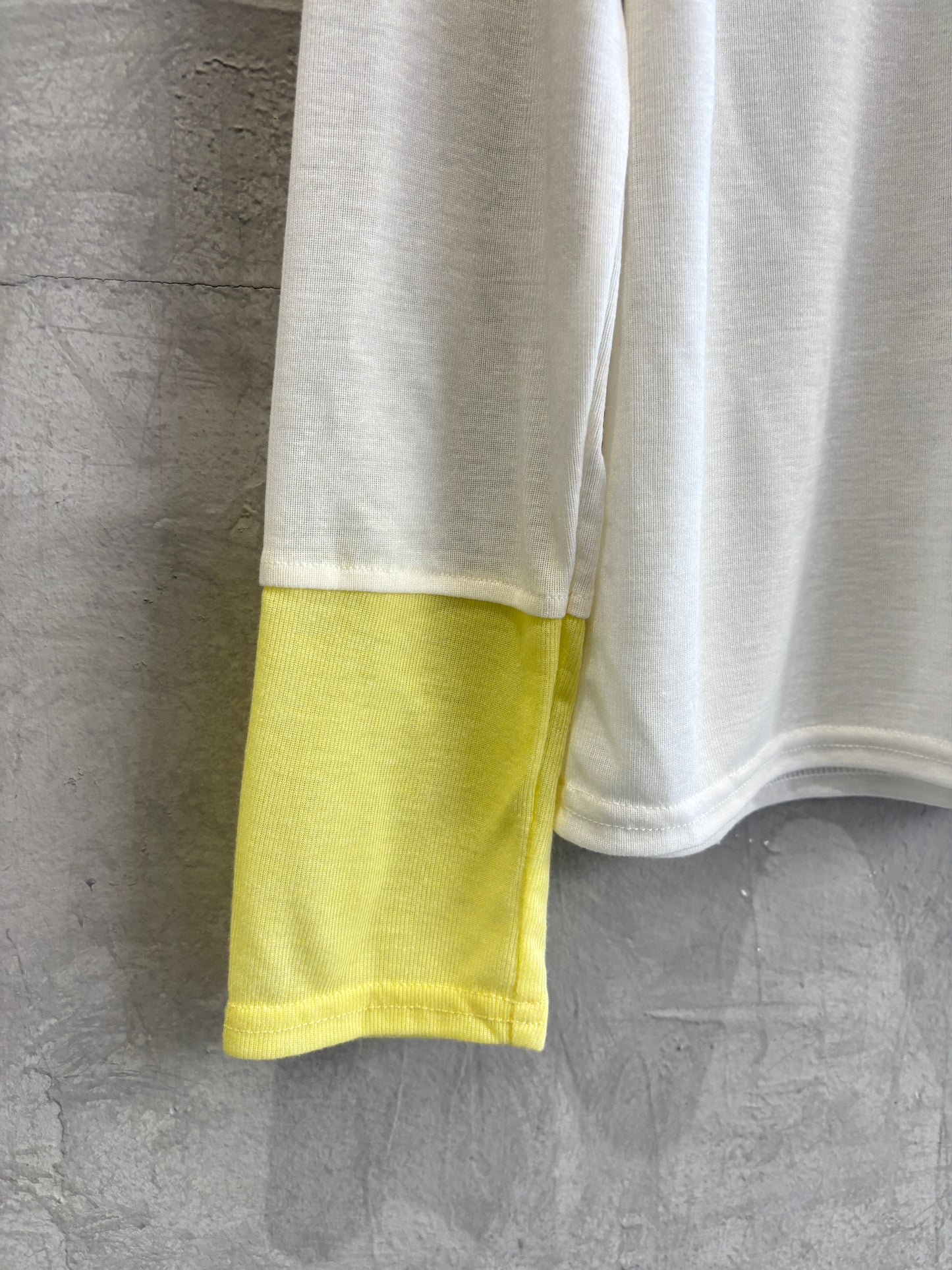 バイカラーインナーニット／LHELBIE