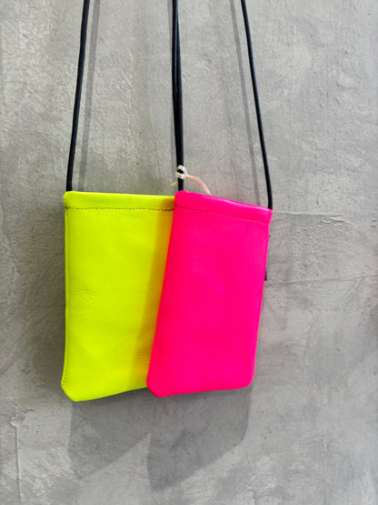 【新色追加】ネオンカラーサコッシュ／SP240214