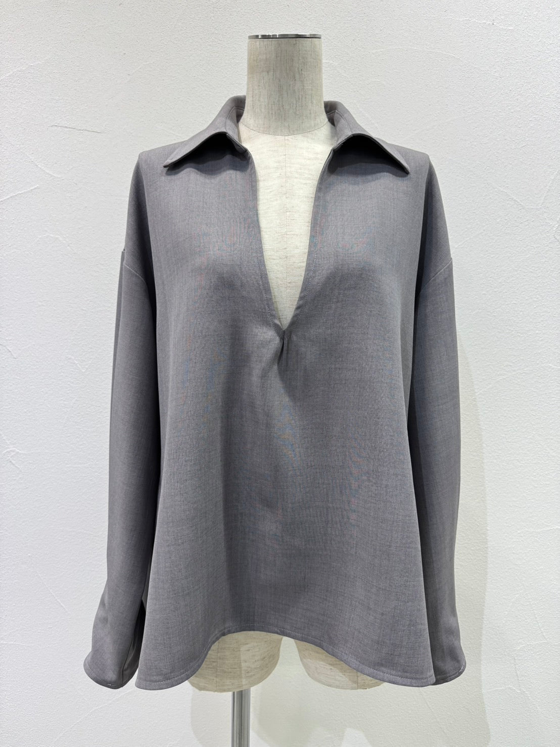 【予約⚡︎販売】バックフレアスキッパープルオーバー／604487／CYAN tokyo／2026 AW#1