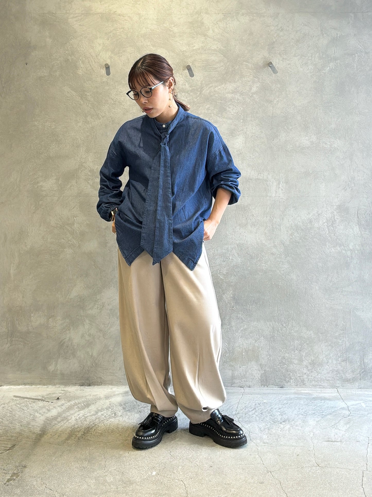 ライトデニムブラウス／Dignite collier