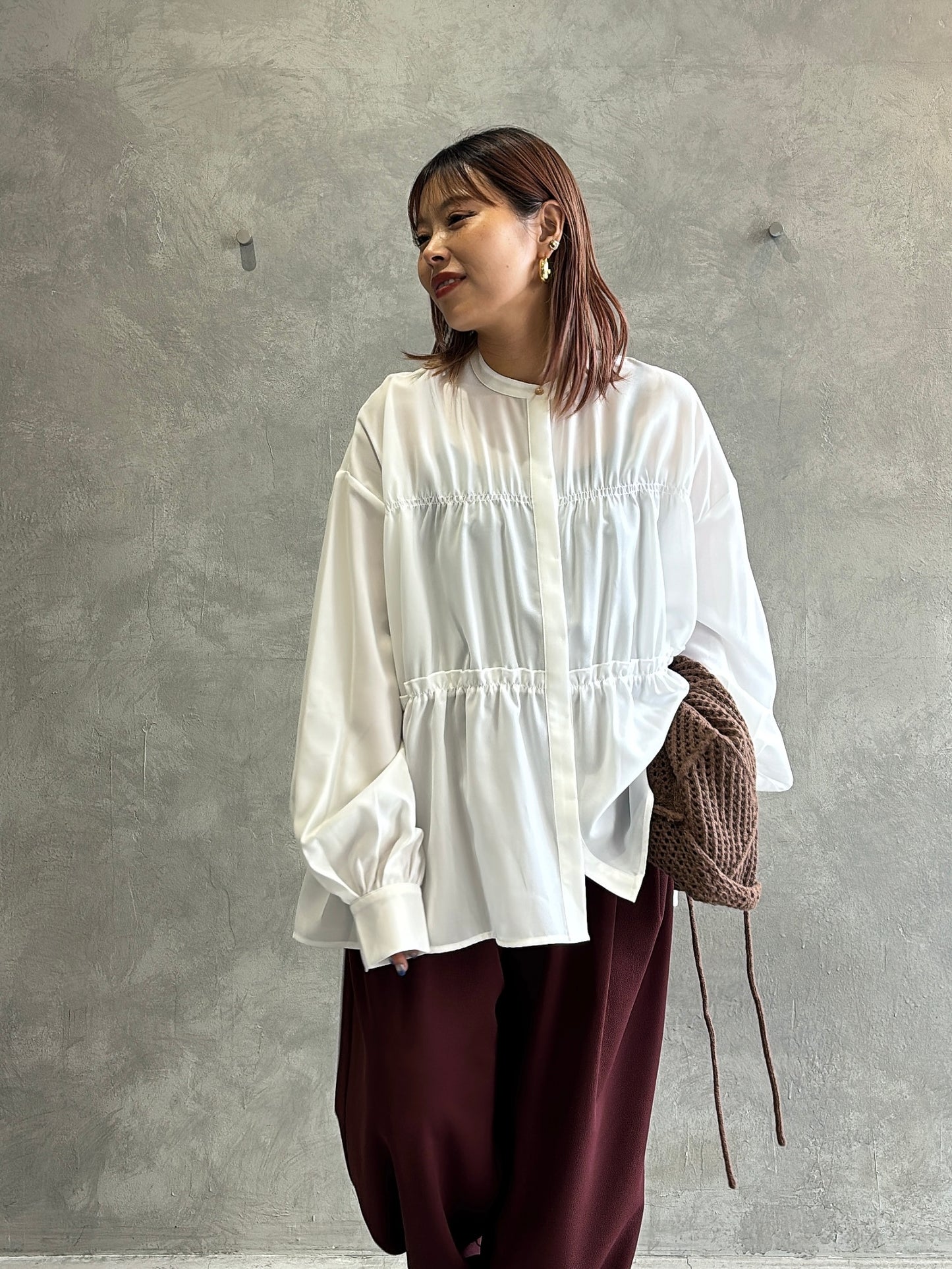 シャーリングティアードブラウス／CYAN tokyo