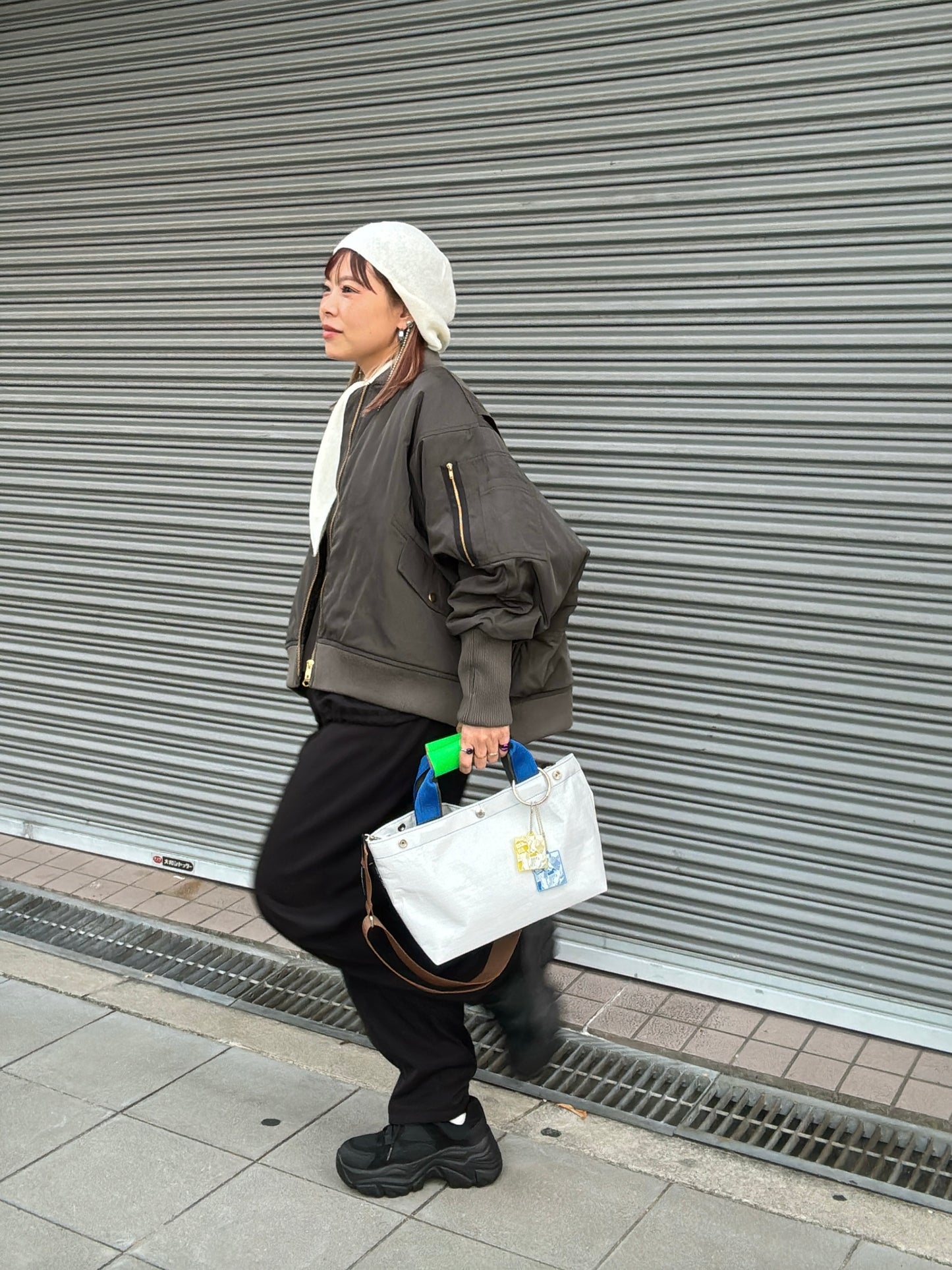 ナイロンツイルポンチョライクMA-1／trois