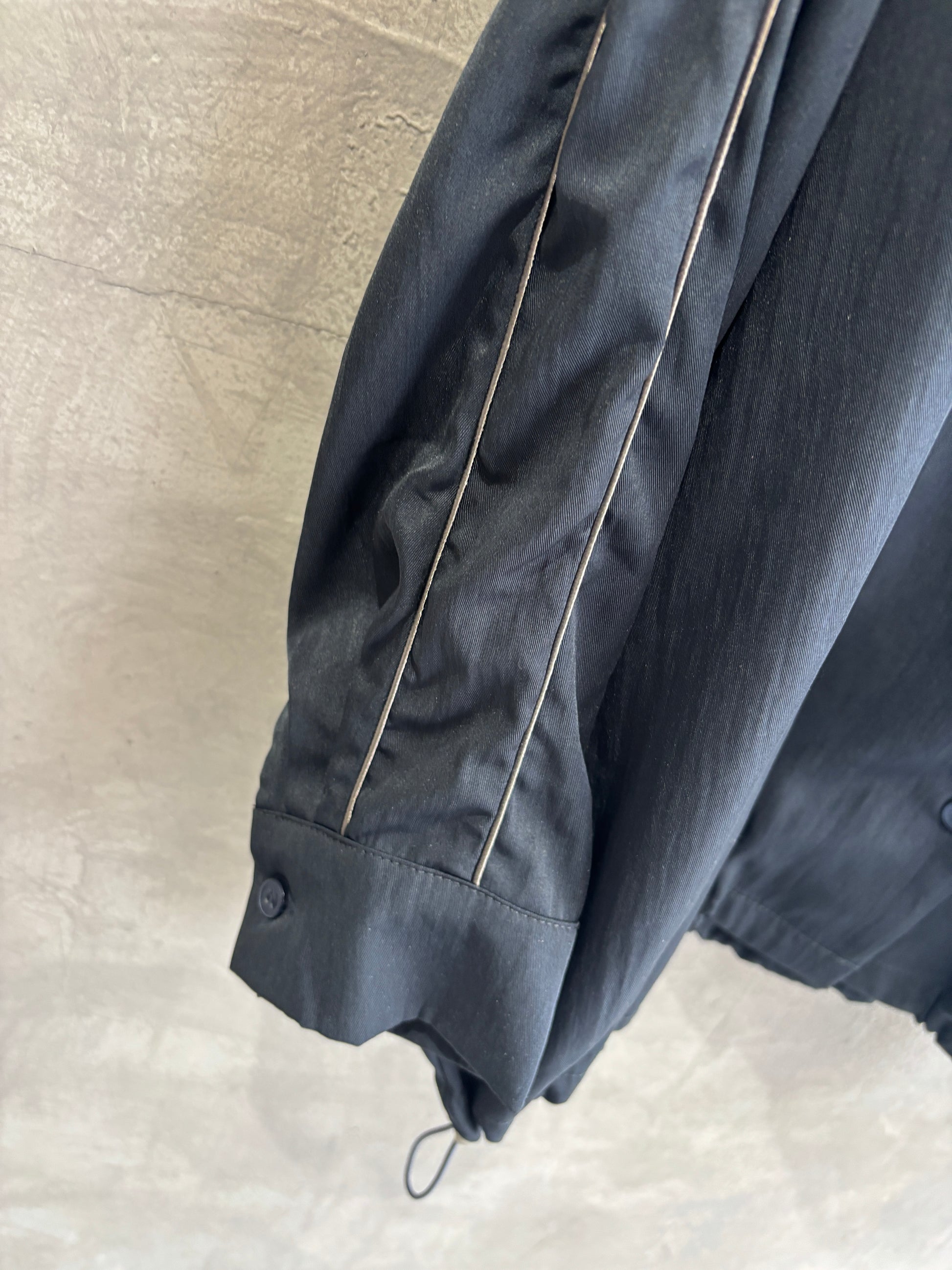 パイピングナイロンシャツ