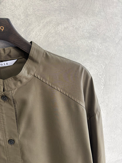 タックフレアーブラウス／trois