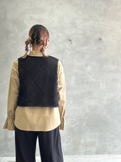 透かしアーガイルニットベスト／CYAN tokyo