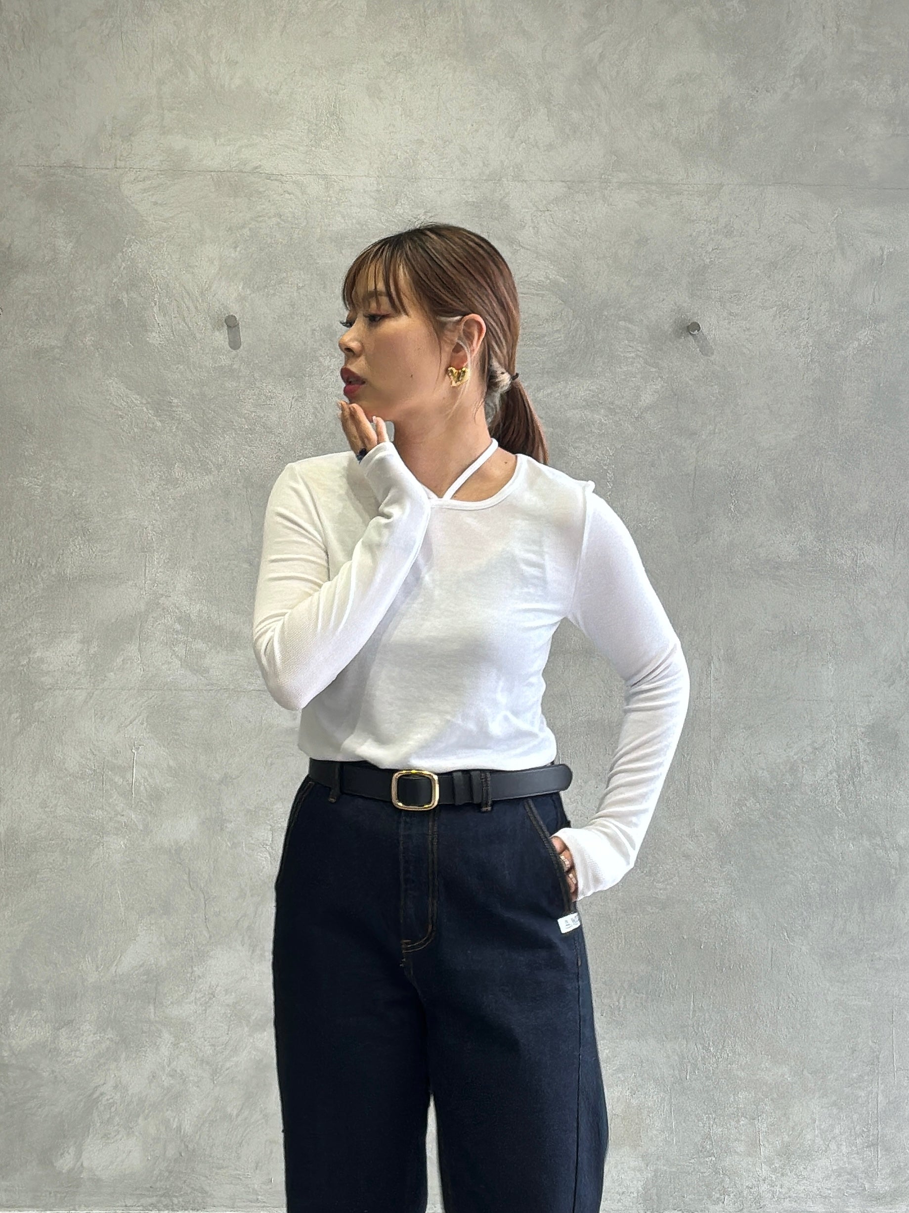 ホルターネックプルオーバー／Dignite collier