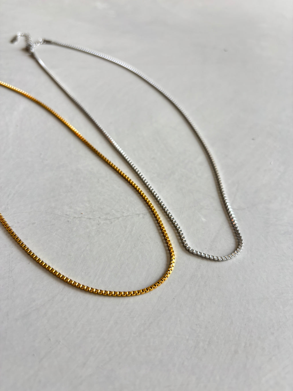 シンプルネックレス