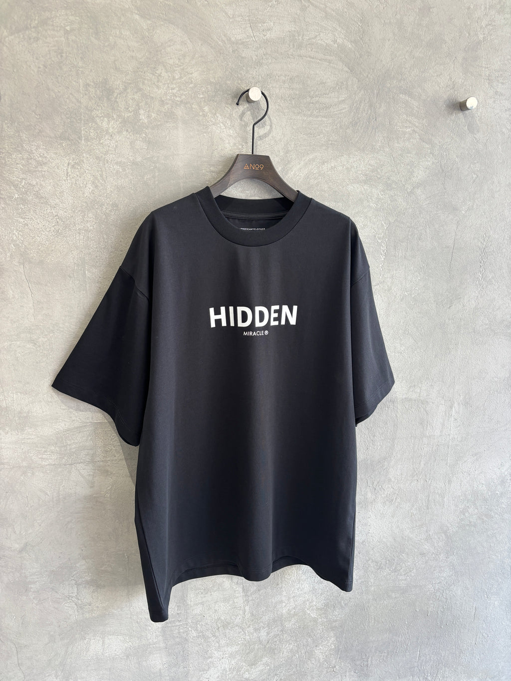 受付終了【予約販売】men'sサイズ／HIDDEN Tシャツ／ING