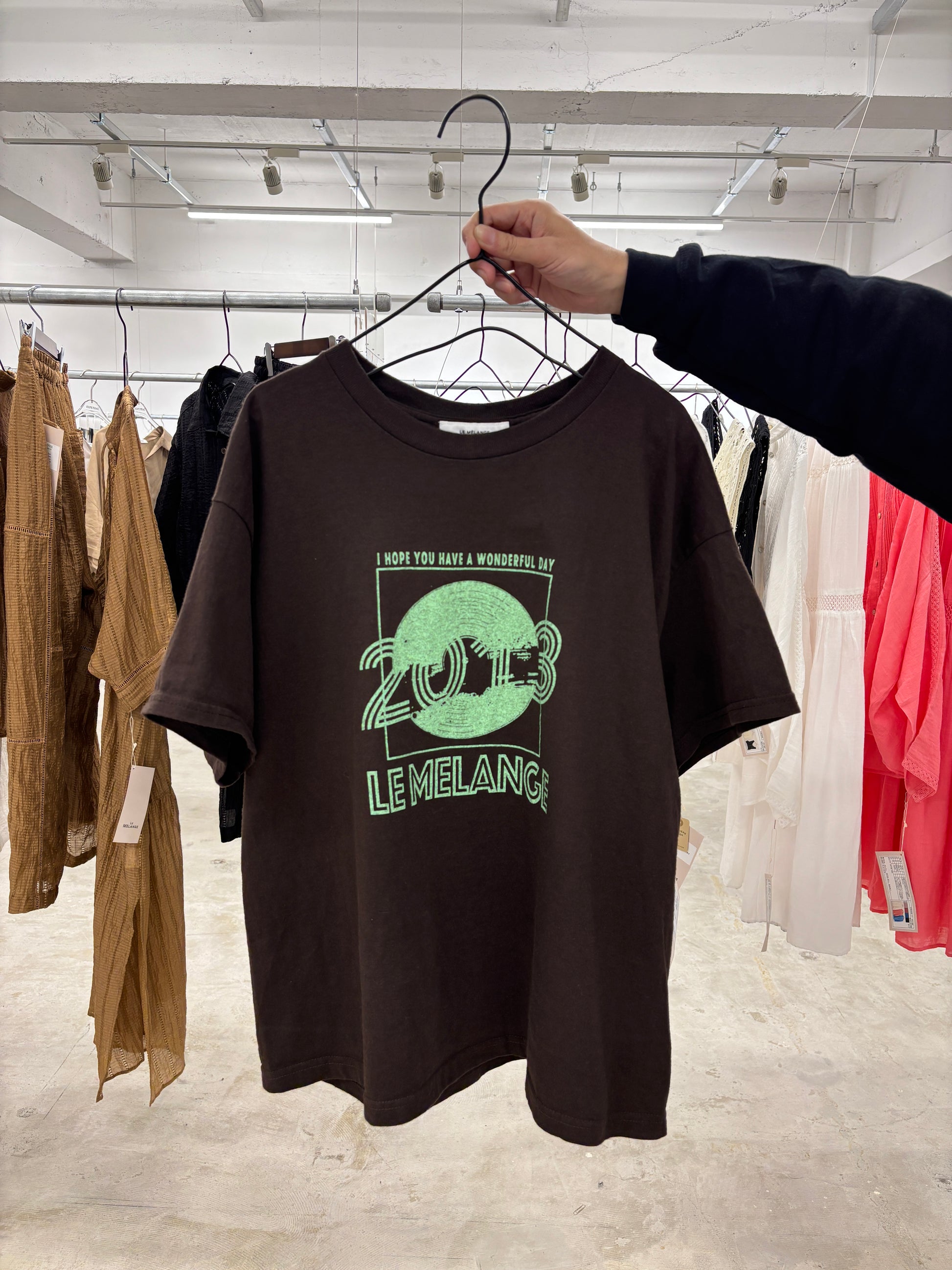 受付終了【予約販売】プリントTシャツ／8621008／LE MÉLANGE／2026 SS#2