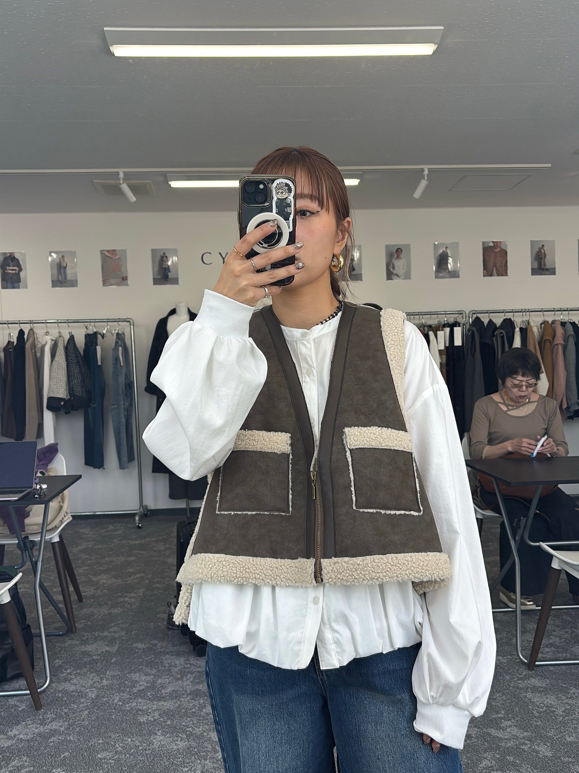【予約⚡︎販売】バックオーバームートンベスト／604499／CYAN tokyo／2026 AW#1