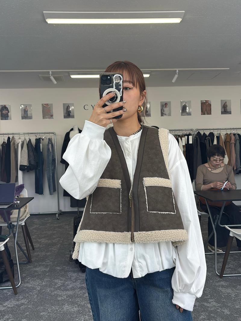 【予約⚡︎販売】バックオーバームートンベスト／604499／CYAN tokyo／2026 AW#1