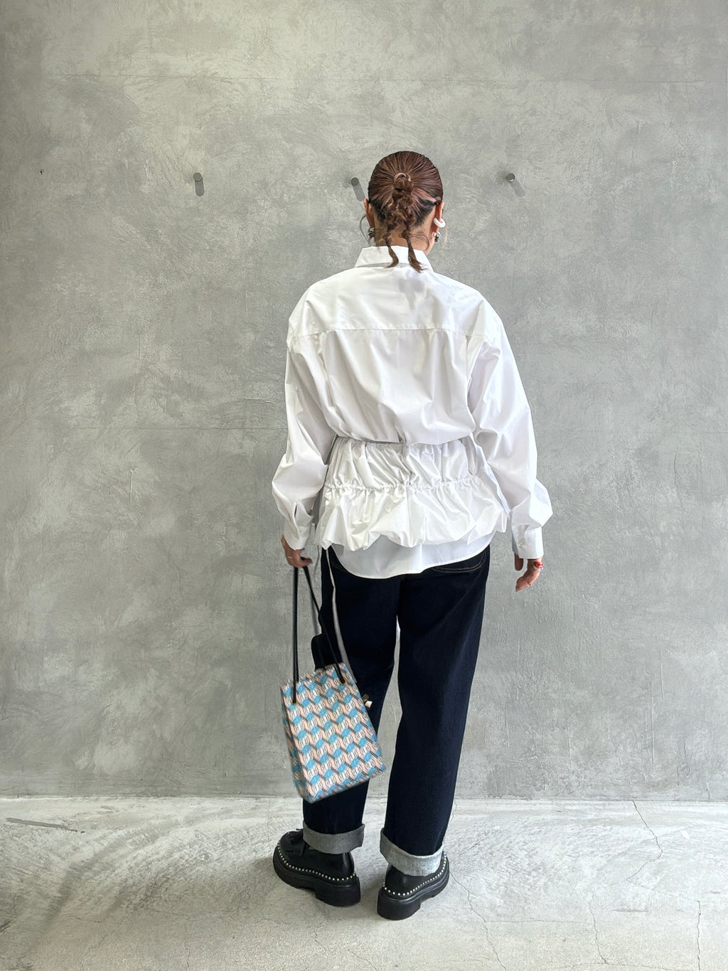 ギャザーぺプラム付きシャツ／VERSEAU