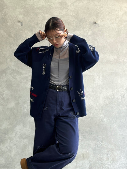 刺繍ロゴニットカーディガン／LHELBIE