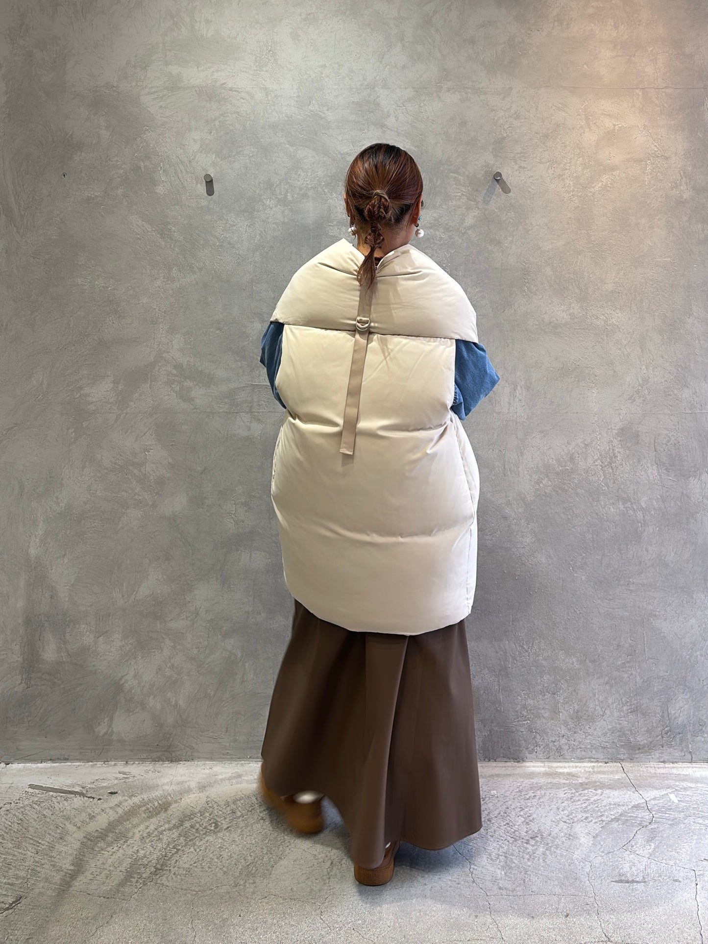 ストールライクダウンベスト／CYAN TOKYO