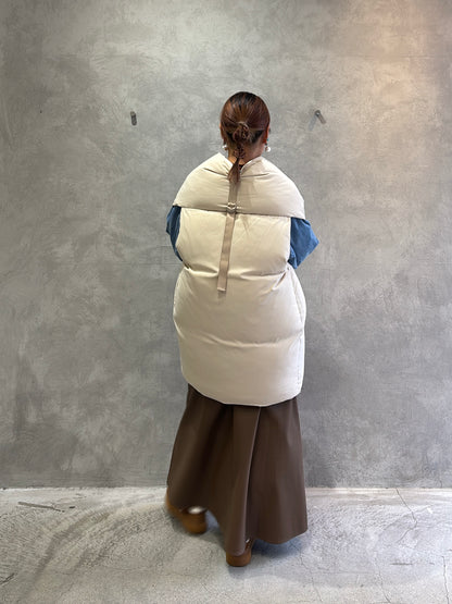 ストールライクダウンベスト／CYAN TOKYO