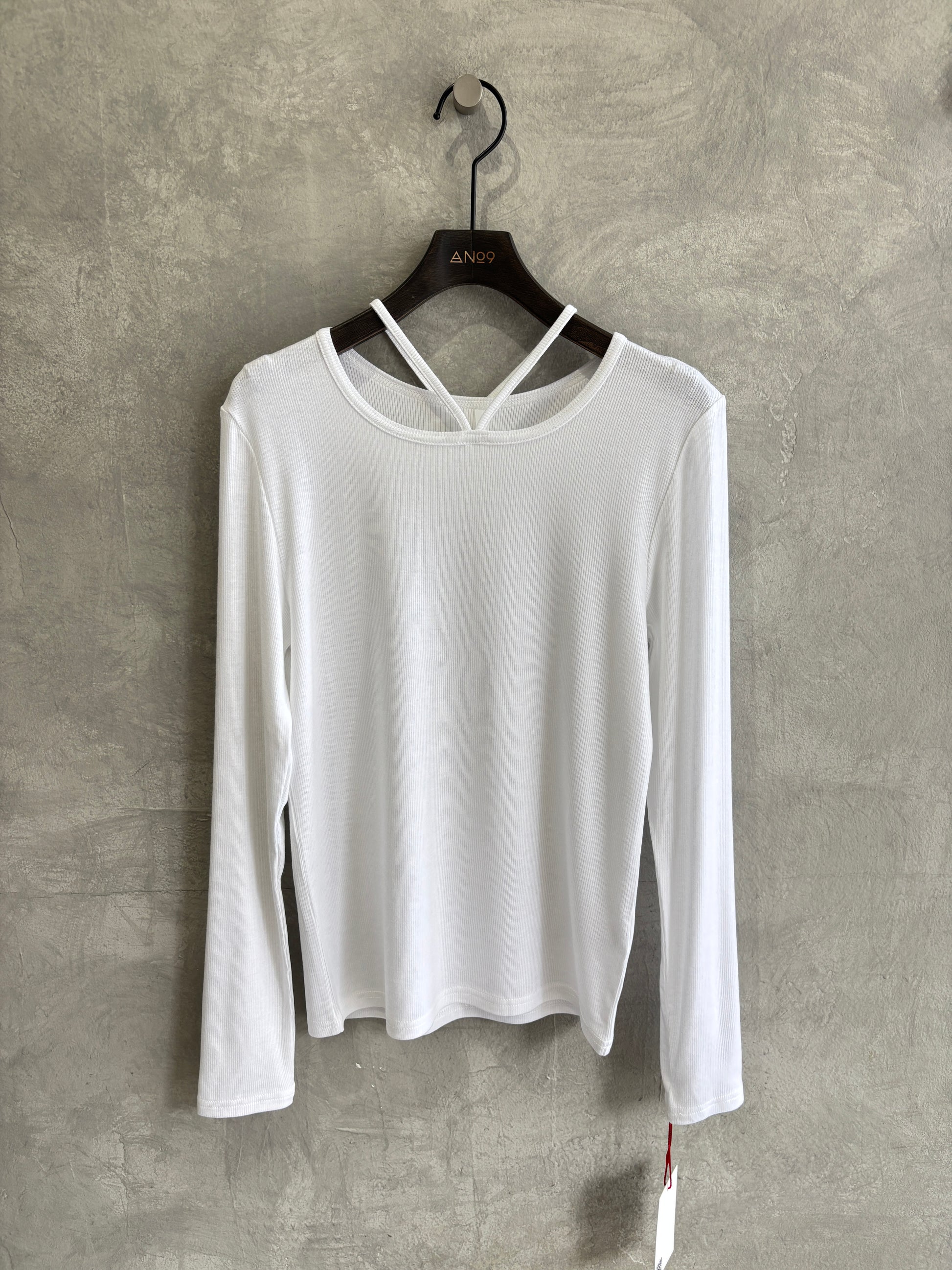 ホルターネックプルオーバー／Dignite collier