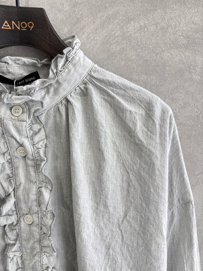 フリルブラウス／vent blanc