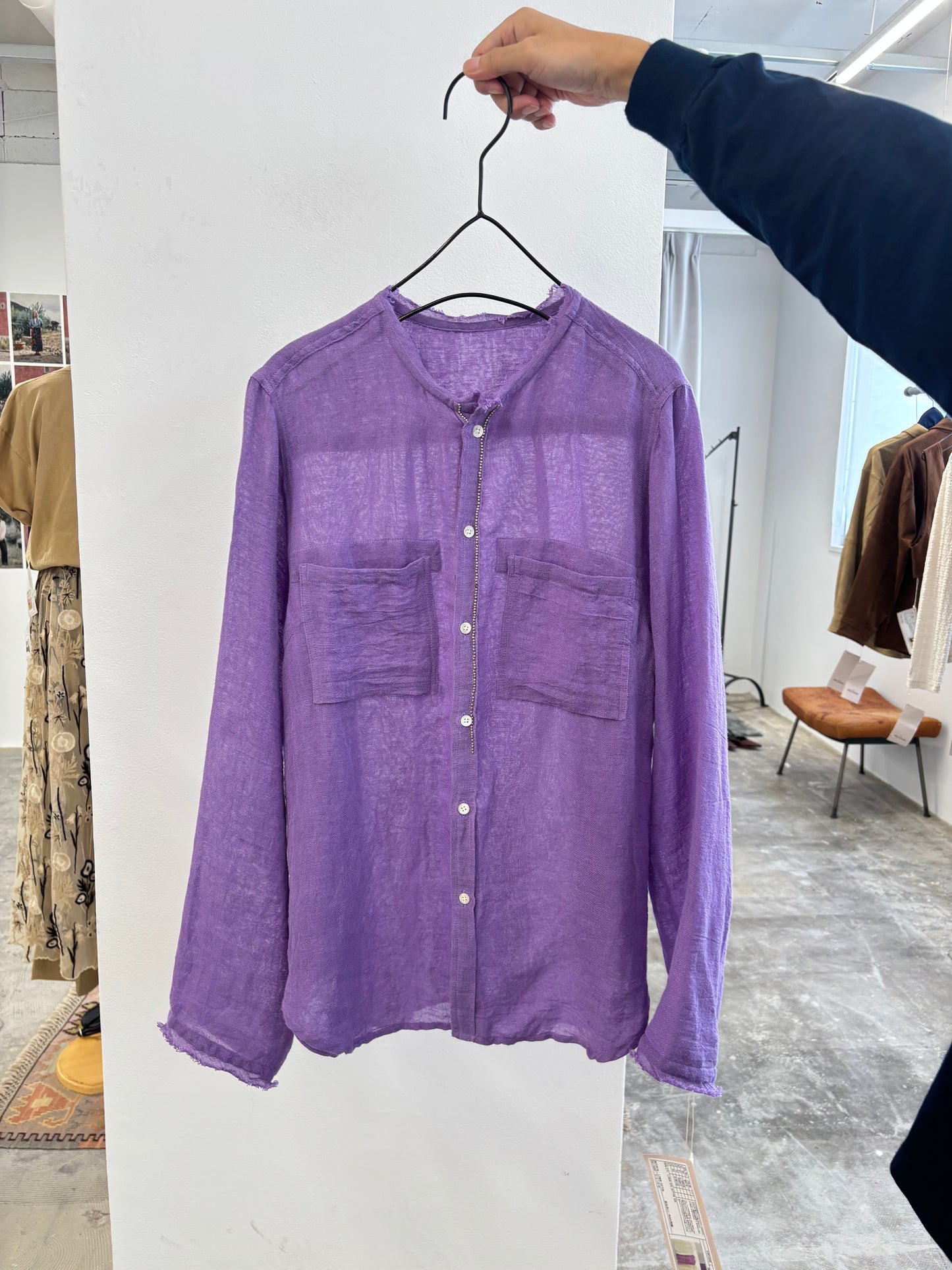 受付終了【予約販売】メタルビーズリネンコットンシャツ／8613209／LE MÉLANGE