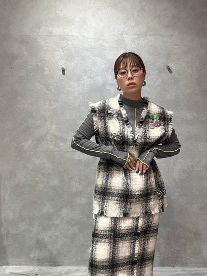 クラッシュツイードVネックベスト／the Nines