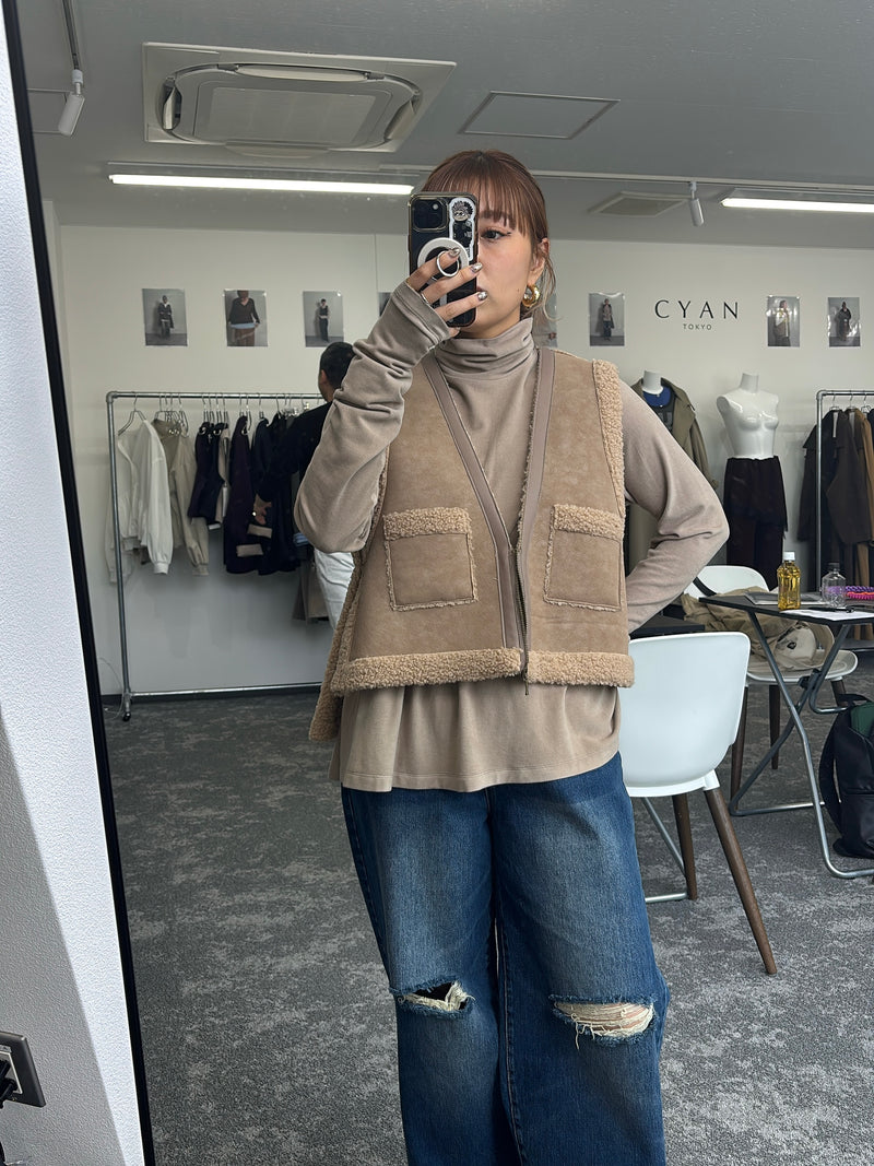 【予約⚡︎販売】バックオーバームートンベスト／604499／CYAN tokyo／2026 AW#1