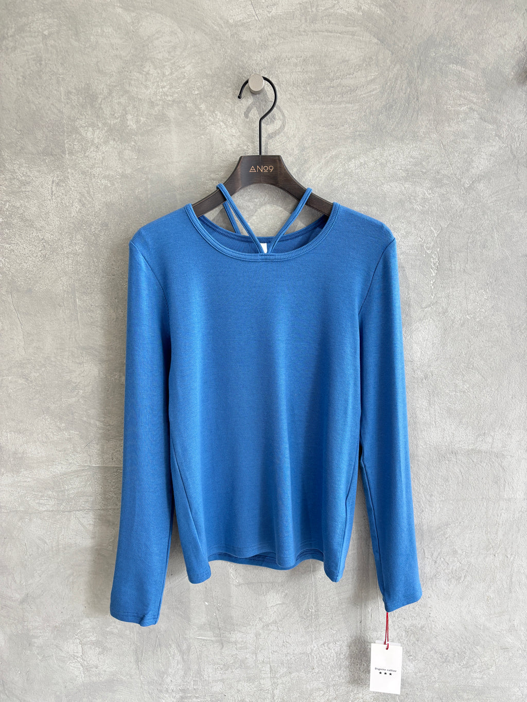 ホルターネックプルオーバー／Dignite collier