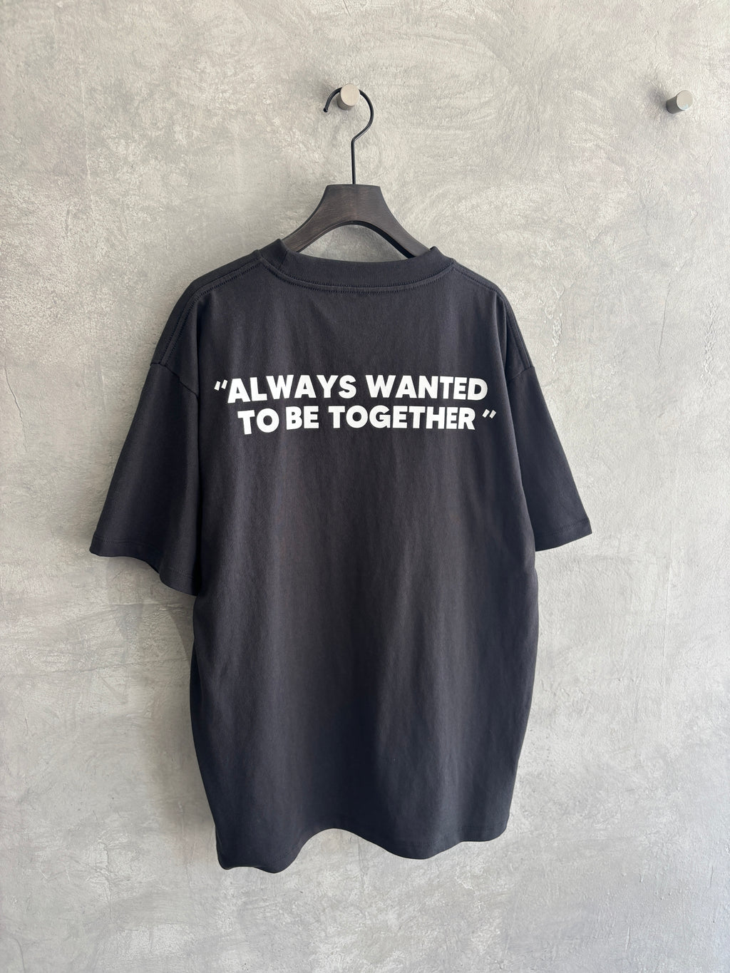 【予約販売】men'sサイズ／"g"フロッキープリントTシャツ／ING