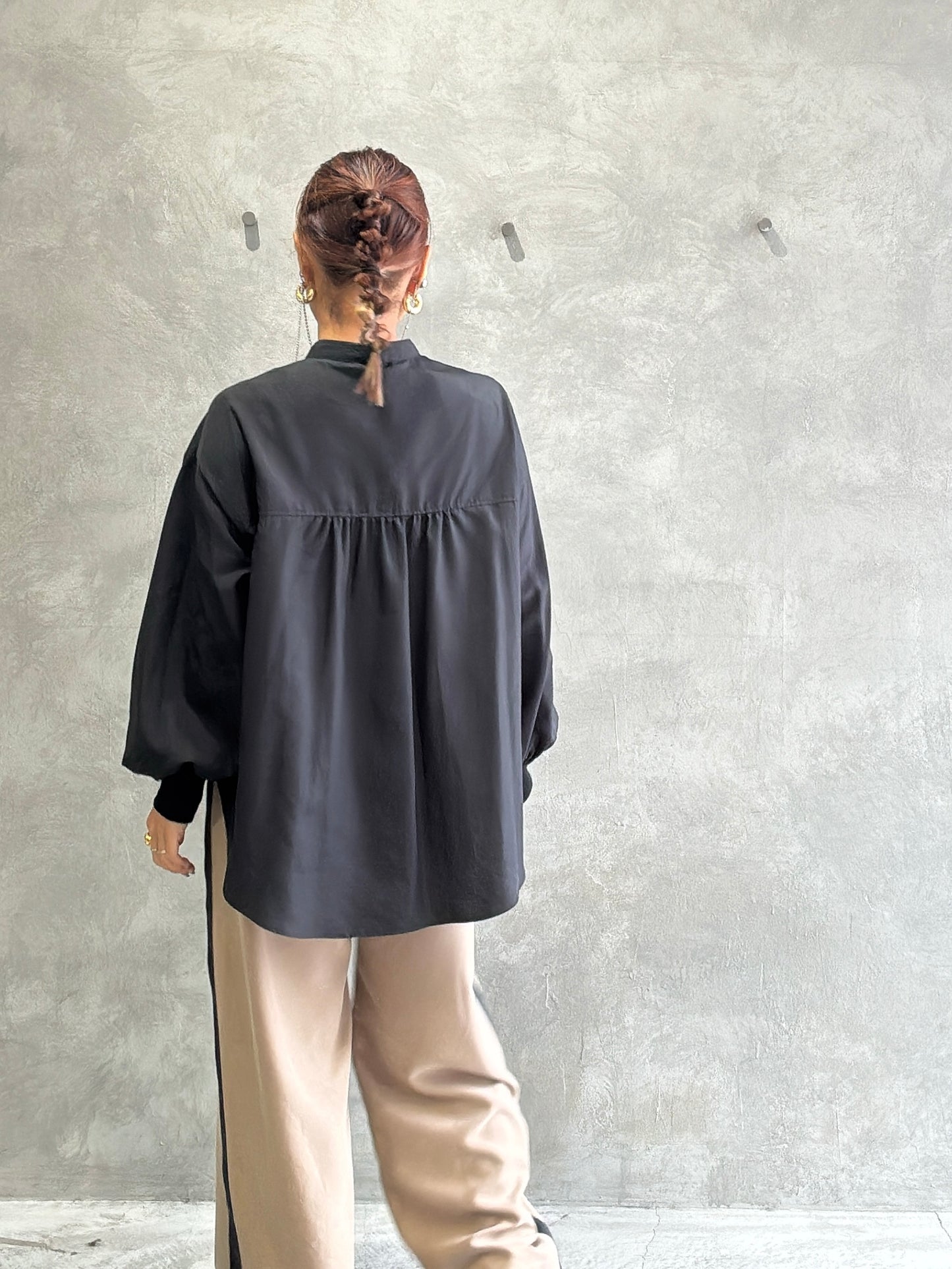 タックフレアーブラウス／trois