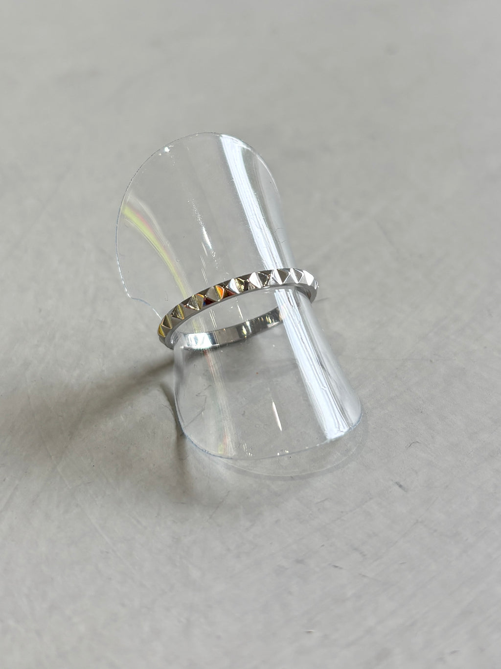 スタッズリング