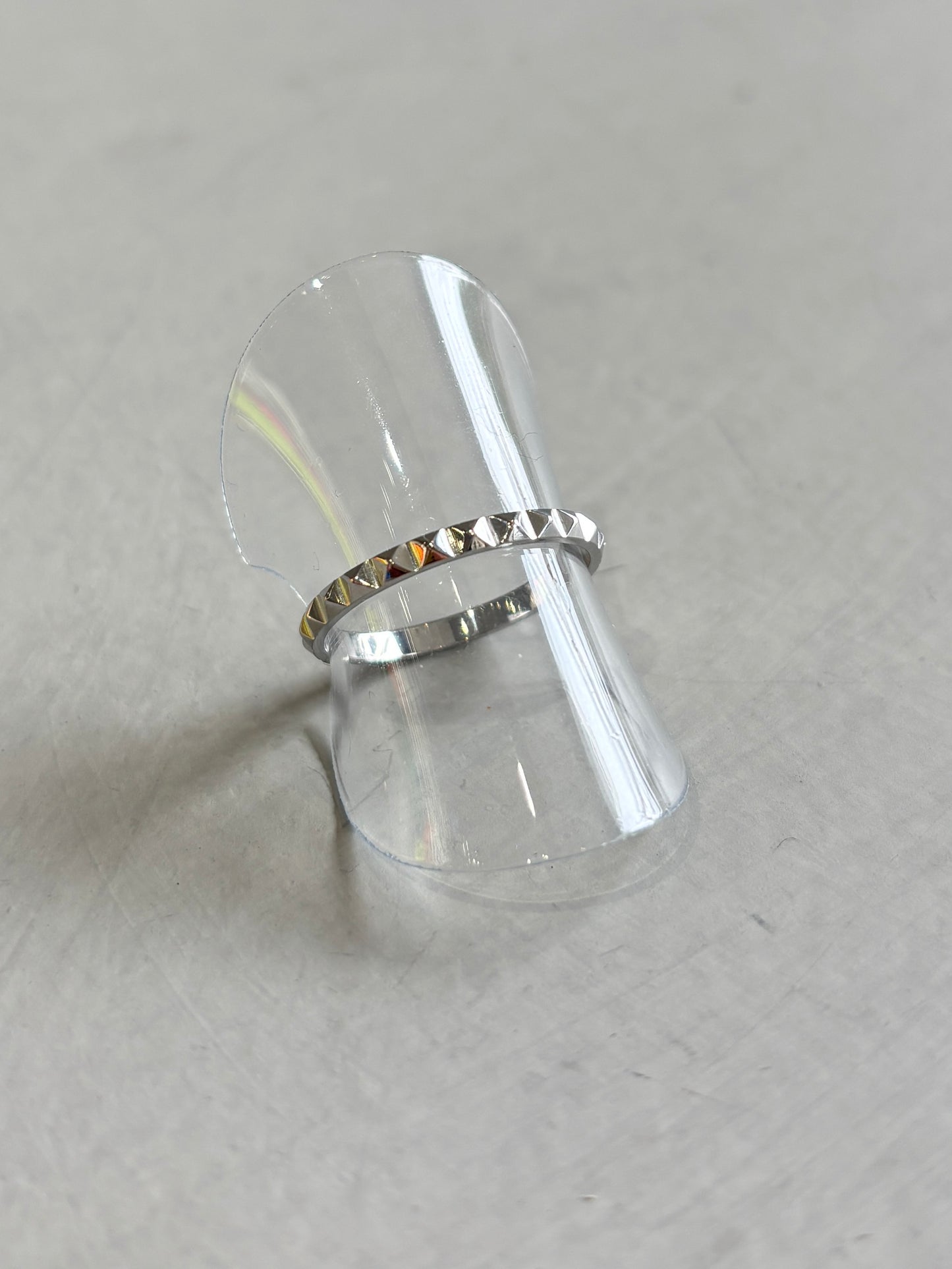 スタッズリング