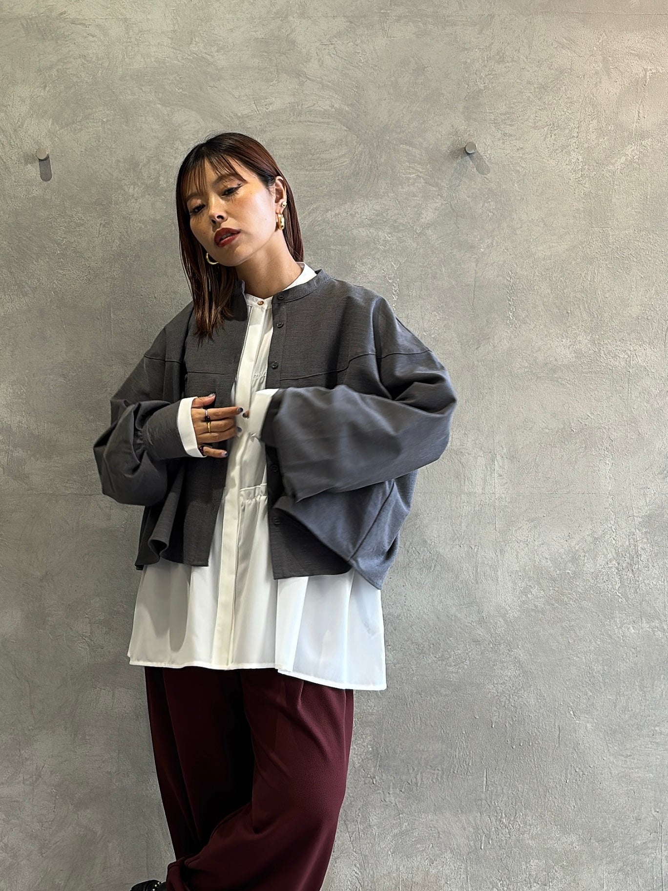 シャーリングティアードブラウス／CYAN tokyo