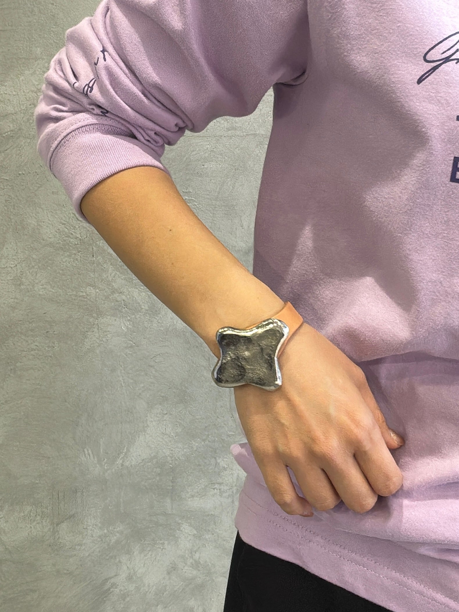 【予約販売】アシンメトリークロスレザーブレスレット