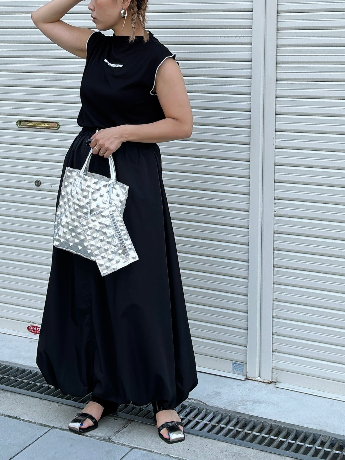 スタッズエンボスバッグ／イタリア・フィレンチェのレザーバッグ