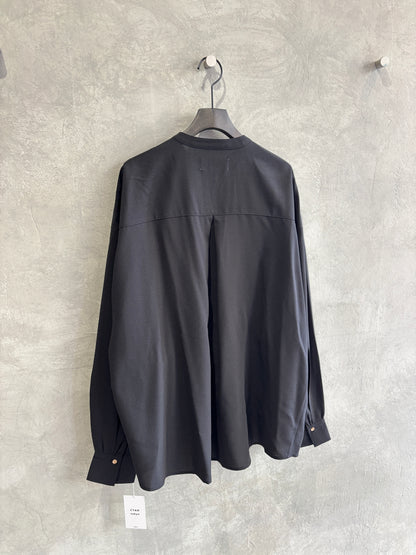 シャーリングティアードブラウス／CYAN tokyo