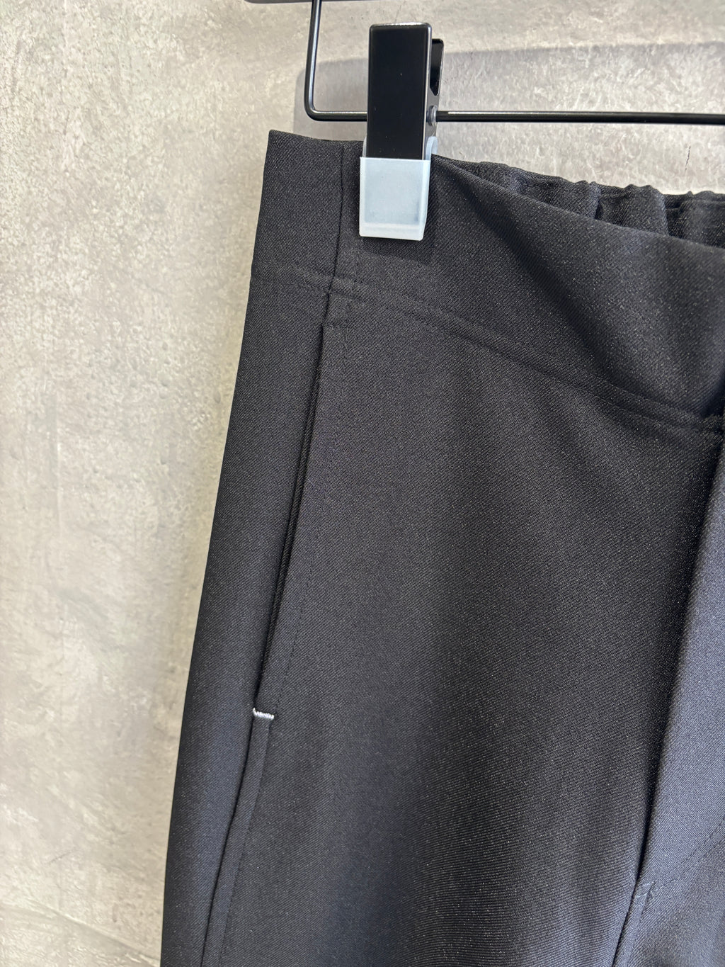 スリムカーブカラーパンツ／No.9-the Nines-