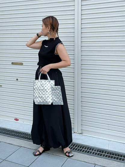 スタッズエンボスバッグ／イタリア・フィレンチェのレザーバッグ