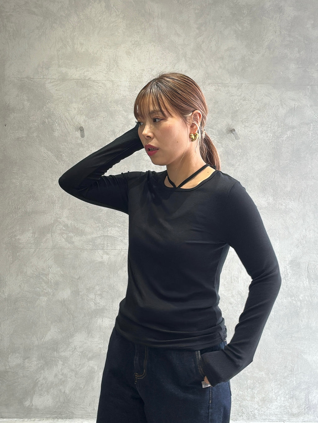 ホルターネックプルオーバー／Dignite collier